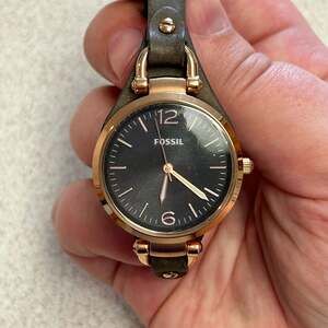 Fossil ES3077 Women's Rose Gold Tone Black Dial Leather Strap Watch
